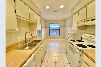 13128 Langton Ct, Fort Myers, FL 33919 - Photo 11
