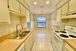 13128 Langton Ct, Fort Myers, FL 33919 - Photo 11