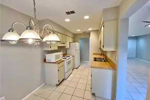 13128 Langton Ct, Fort Myers, FL 33919 - Photo 7