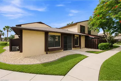 646 SE 12th Ct #17, Cape Coral, FL 33990 - Photo 3