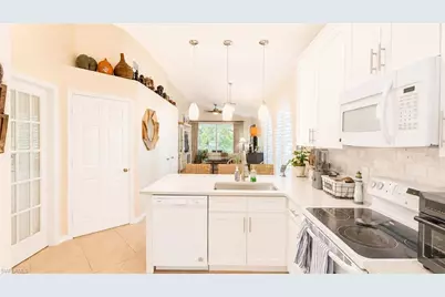 8274 Twelve Oaks Cir #126, Naples, FL 34113 - Photo 11