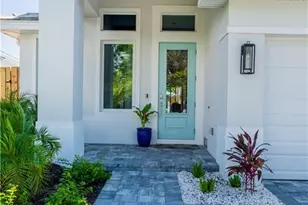 548 101st Ave, Naples, FL 34108 - Photo 3