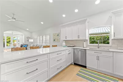 575 101st Ave N, Naples, FL 34108 - Photo 5