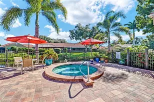 589 Beachwalk Cir, Naples, FL 34108 - Photo 27