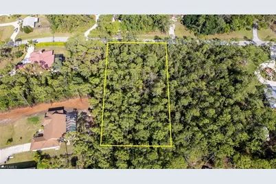 25188 Papillion Dr, Bonita Springs, FL 34135 - Photo 3