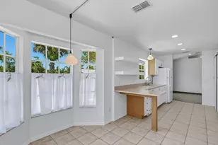 1131 10th Ave NE, Naples, FL 34120 - Photo 7
