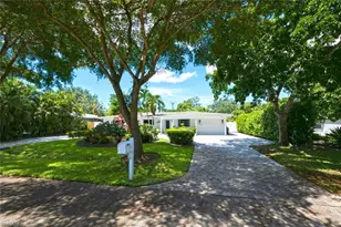 1274 Pine Ct, Naples, FL 34102 - Photo 1
