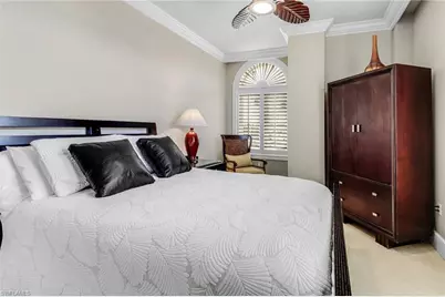 900 5th Ave S #302, Naples, FL 34102 - Photo 15
