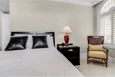 900 5th Ave S #302, Naples, FL 34102 - Photo 17