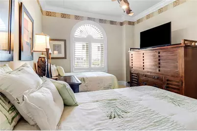 900 5th Ave S #302, Naples, FL 34102 - Photo 13