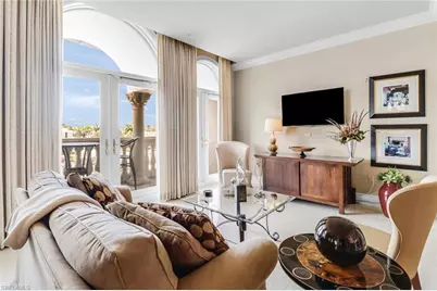 900 5th Ave S #302, Naples, FL 34102 - Photo 7