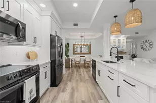 8452 Abbington Cir, Naples, FL 34108 - Photo 3