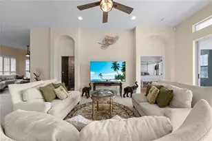 7904 Glenfinnan Cir, Fort Myers, FL 33912 - Photo 11