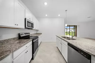 14836 Palamos Cir, Fort Myers, FL 33905 - Photo 5