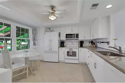 147 Round Key Cir #P1, Naples, FL 34112 - Photo 15