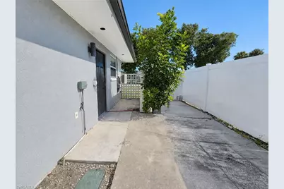 1419 Shelby Pkwy, Cape Coral, FL 33904 - Photo 37