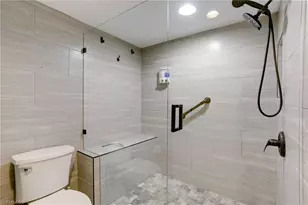 285 Naples Cove Dr, Naples, FL 34110 - Photo 17