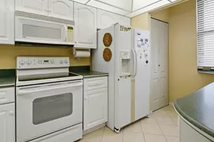 320 Seaview Ct, Marco Island, FL 34145 - Photo 23