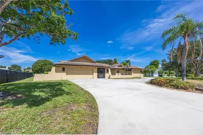 4651 West Blvd, Naples, FL 34103 - Photo 37