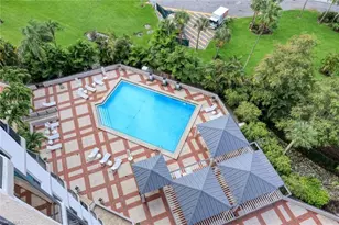 6075 Pelican Bay Blvd, Naples, FL 34108 - Photo 17