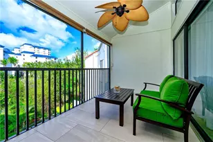 586 Beachwalk Cir, Naples, FL 34108 - Photo 1