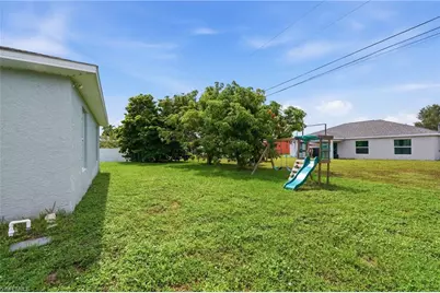 202 SW 11th Ter, Cape Coral, FL 33991 - Photo 19
