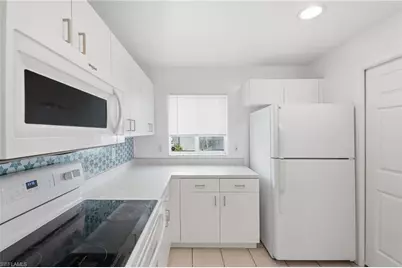 202 SW 11th Ter, Cape Coral, FL 33991 - Photo 3