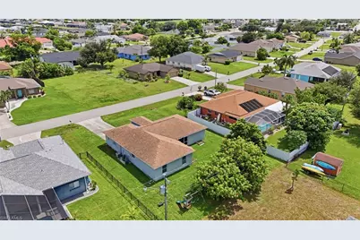 202 SW 11th Ter, Cape Coral, FL 33991 - Photo 23