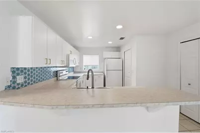 202 SW 11th Ter, Cape Coral, FL 33991 - Photo 5