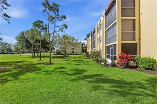 1086 Forest Lakes Dr, Naples, FL 34105 - Photo 39