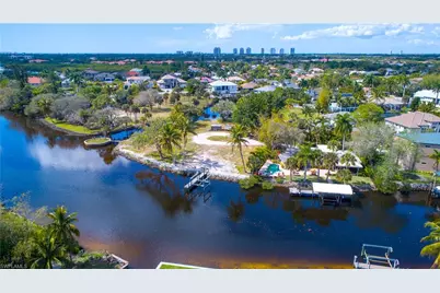 27201 Del Ln, Bonita Springs, FL 34135 - Photo 3