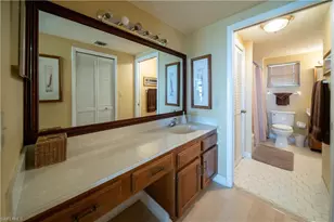 807 River Point Dr, Naples, FL 34102 - Photo 7