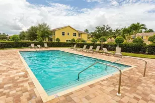 1400 Mariposa Cir, Naples, FL 34105 - Photo 15
