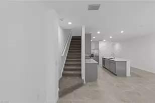 27828 Solis Grande Dr, Bonita Springs, FL 34135 - Photo 15