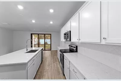 27832 Solis Grande Dr, Bonita Springs, FL 34135 - Photo 13
