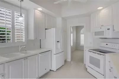 4471 Prescott Ln, Naples, FL 34119 - Photo 9