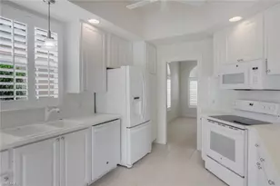 4471 Prescott Ln, Naples, FL 34119 - Photo 9
