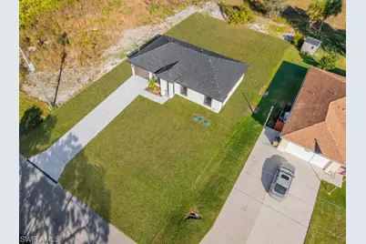 556 Woodview Dr, Lehigh Acres, FL 33972 - Photo 31