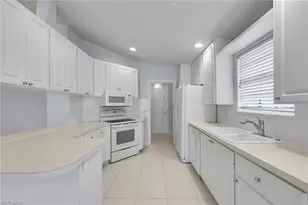 4922 Kingston Way, Naples, FL 34119 - Photo 5