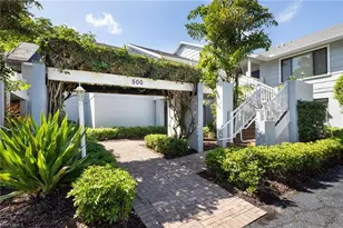 508 Courtside Dr, Naples, FL 34105 - Photo 17