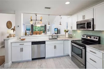 508 Courtside Dr #E203, Naples, FL 34105 - Photo 9