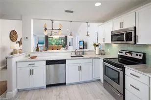 508 Courtside Dr, Naples, FL 34105 - Photo 9