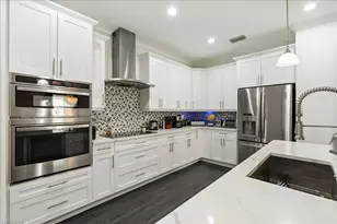 1987 Fairmont Ln, Naples, FL 34120 - Photo 5