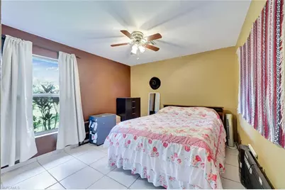 360 16th Ave NW, Naples, FL 34120 - Photo 23
