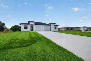 543/545 Alabama Rd S, Lehigh Acres, FL 33974 - Photo 3