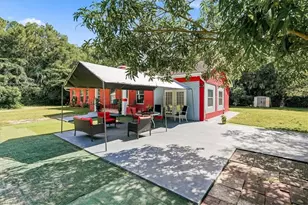 630 1st St SW, Naples, FL 34117 - Photo 25