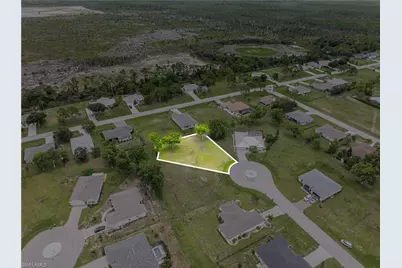 25482 Averio Ct, Punta Gorda, FL 33955 - Photo 11