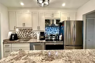 788 Park Shore Dr, Naples, FL 34103 - Photo 17