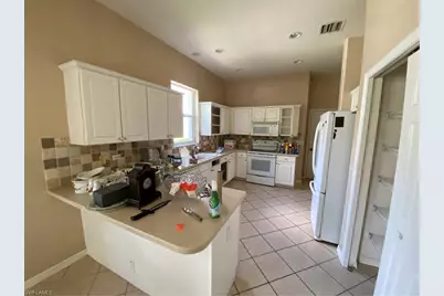 8285 Gleneagle Way, Naples, FL 34120 - Photo 9