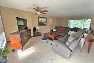 8512 Fordham St, Fort Myers, FL 33907 - Photo 9